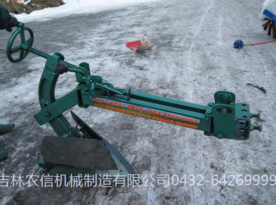 1LSW-135型(xíng)水旱田(tian)兩用犁(lí)